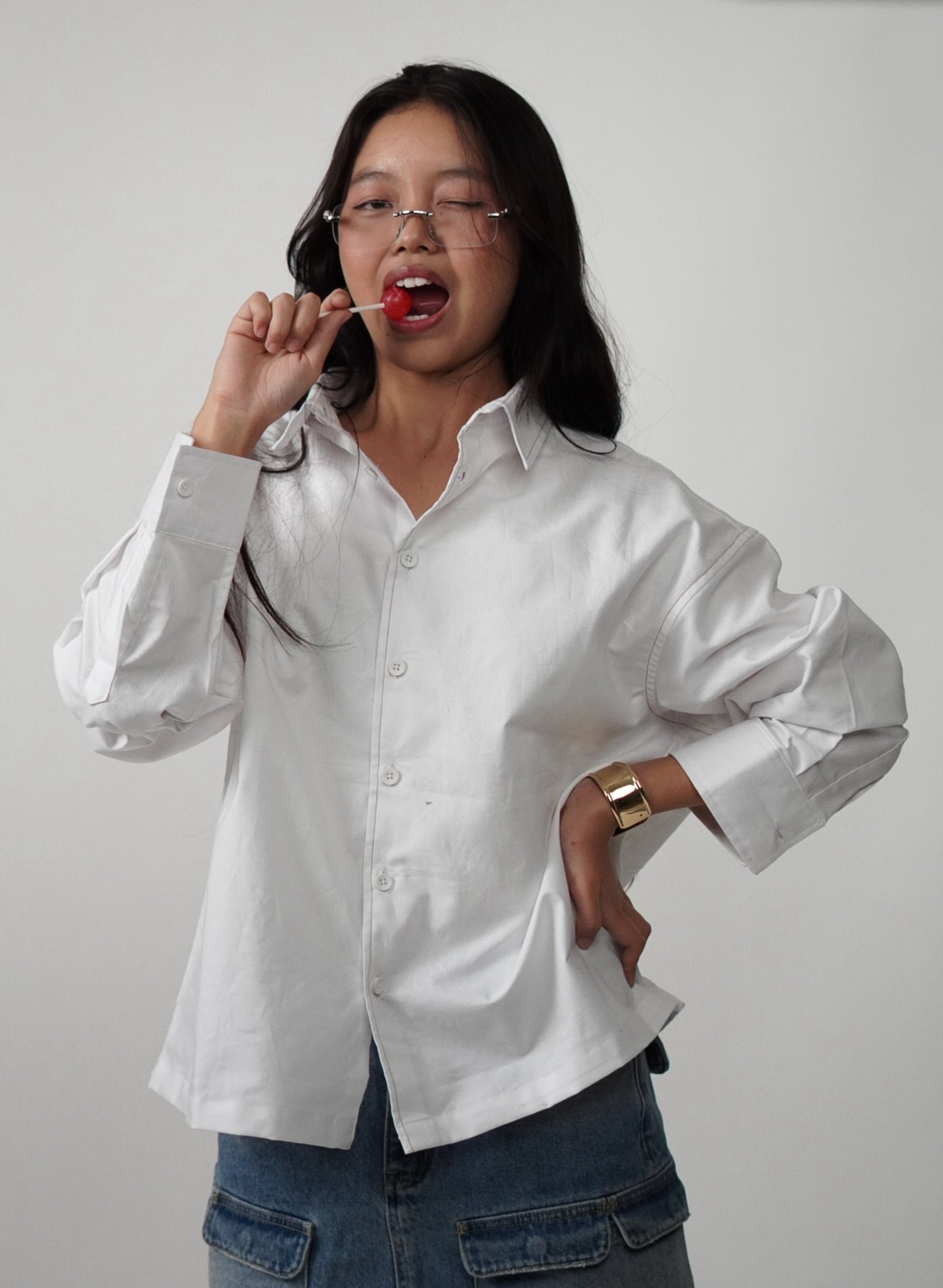 VOCS solid boxy crop ( white edition )